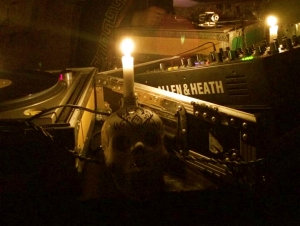 Game of Thrones at Bambi's - Fresh Print Magazine Game of Thrones at Bambi's - Fresh Print Magazine