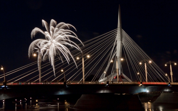 CanadaDay Fireworks - Niagara Falls
