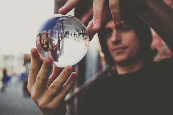 Contact-Juggler_Busker-1024x682