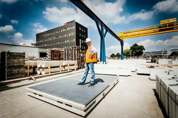 2Solar-Panel-Bike-Lanes_Netherlands1