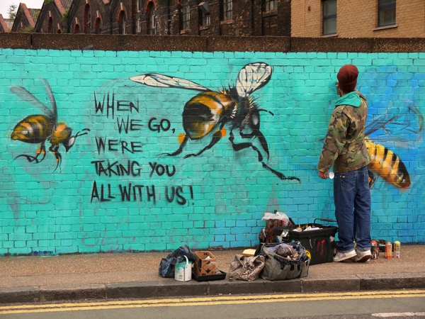 2_Honey-Bee-Graffiti
